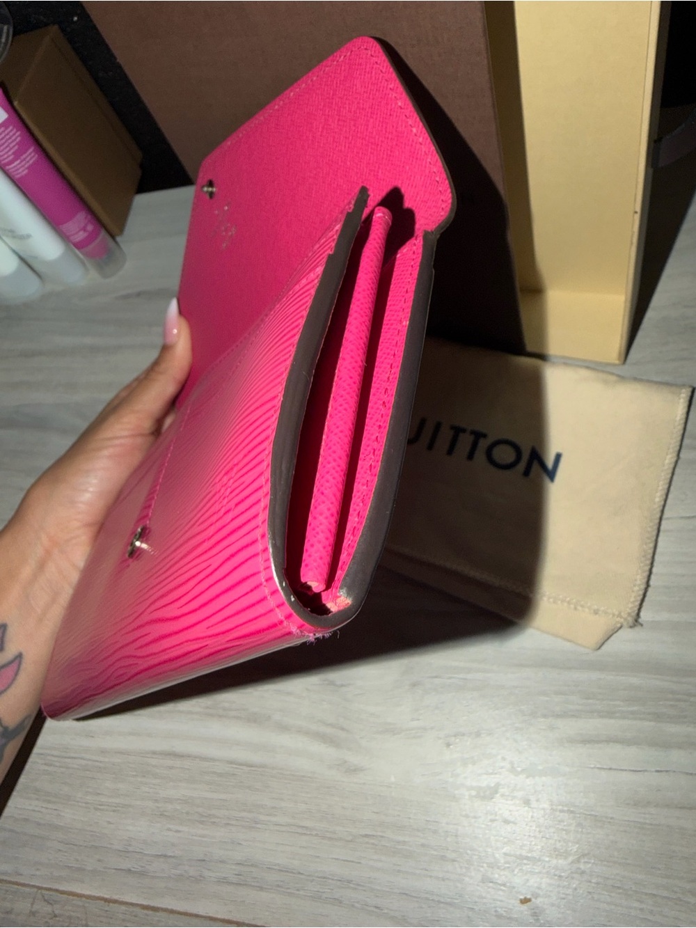 🔥SALE!🔥 Louis Vuitton Pink Epi Leather Envelope Wallet - Picture 6 of 9